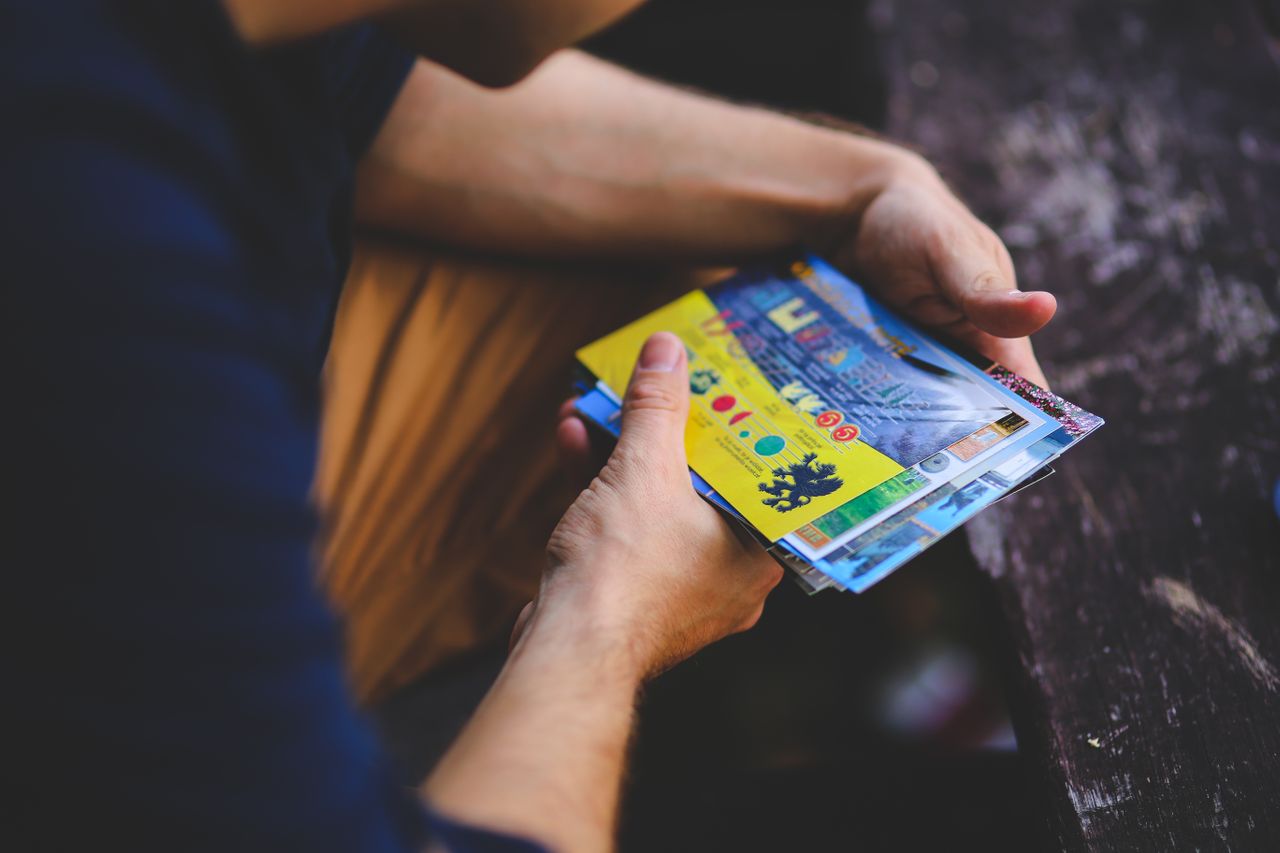 ticket gratter